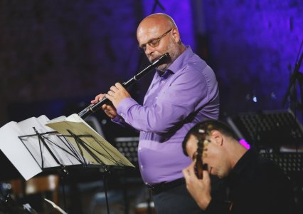flautist Dani Bošnjak i gitarist Srđan Berdović / And then Turn to the Mountain